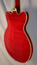 Load image into Gallery viewer, Hofner Contemporary Verythin Bass, Transparent Red HCT-500/7-TR