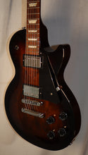 Load image into Gallery viewer, Gibson Les Paul Studio Smokehouse Burst electric guitar used 2023