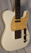 Load image into Gallery viewer, G&L 30th Anniversary Collection ASAT Classic Pearl Frost White with COA + case used 2010 Fullterton, CA USA