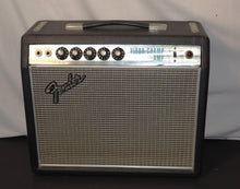 Load image into Gallery viewer, Fender Vibro Champ Amp tube combo amp vintage 1966 Silverface Drip Edge