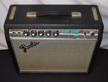 Load image into Gallery viewer, Fender Vibro Champ Amp tube combo amp vintage 1966 Silverface Drip Edge