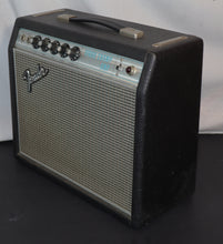 Load image into Gallery viewer, Fender Vibro Champ Amp tube combo amp vintage 1966 Silverface Drip Edge