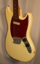 Load image into Gallery viewer, Fender MusicMaster II Olympic White vintage 1966 24" Scale electric guitar