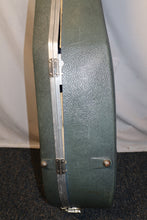 Load image into Gallery viewer, Martin D-18 Dreadnought Acoustic Guitar with original case Vintage 1970 D18