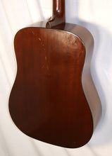 Load image into Gallery viewer, Martin D-18 Dreadnought Acoustic Guitar with original case Vintage 1970 D18