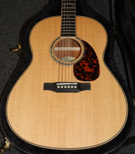 Load image into Gallery viewer, Larrivee L-05 Select Series Mahogany Back & Sides Spruce Top Gloss Finish Acoustic Guitar with case B-stock - Natural Gloss
