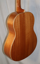 Load image into Gallery viewer, Larrivee L-05 Select Series Mahogany Back & Sides Spruce Top Gloss Finish Acoustic Guitar with case B-stock - Natural Gloss