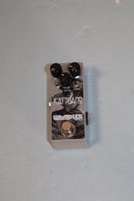 Load image into Gallery viewer, Wampler Ratsbane Distortion guitar effect pedal used