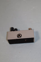 Load image into Gallery viewer, Wampler Ratsbane Distortion guitar effect pedal used