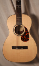Load image into Gallery viewer, Larrivee OO‐40R Legacy Series Indian Rosewood Back & Sides Acoustic Guitar with case B-stock