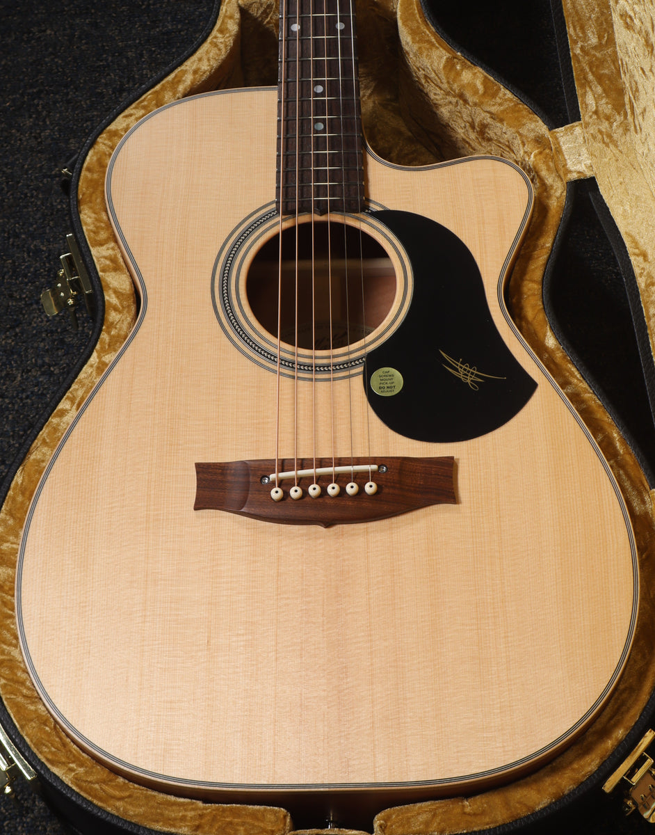 Maton Artist Signature Series Joe Robinson Model Acoustic Electric