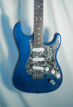 Load image into Gallery viewer, Fender USA Highway 1 Straocaster Sapphire Blue Transparent Satin Acrylic Lacquer Fnish Rosewood Fingerboard 2002 used Strat