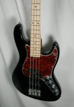 Load image into Gallery viewer, Sadowsky MetroExpress 21-Fret Hybrid P/J Bass 4 String, Maple Fingerboard, Solid Black High Polish with gig bag B-stock