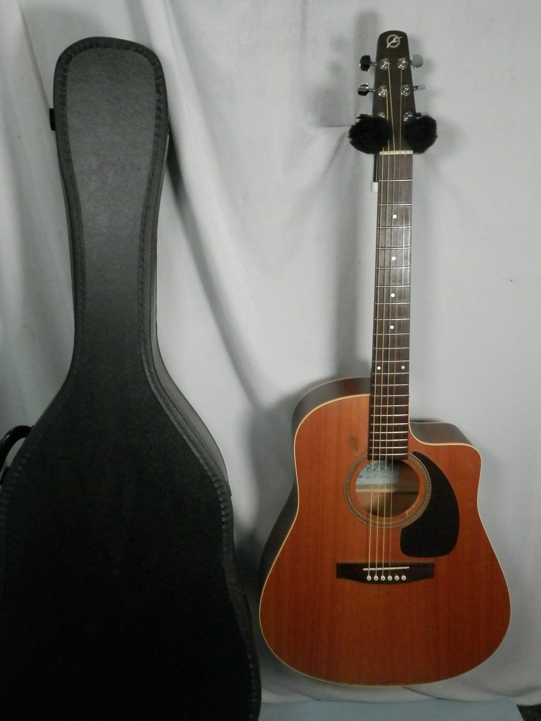 Seagull S6+ CW Cedar Dreadnought Cutaway Acoustic Guitar used Made in Canada
