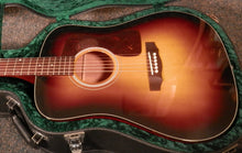 Load image into Gallery viewer, Guild USA D-40 Traditional Antique Burst Dreadnought Acoustic Guitar with case NEW