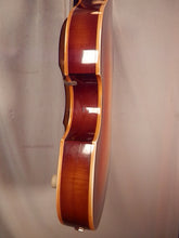 Load image into Gallery viewer, Hofner Violin "Beatle Bass" Tobacco Sunburst Finish with original hard case Made in Germany vintage