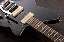 Load image into Gallery viewer, Reverend Jetstream 290 w/ Bigsby Midnight Black Electric Guitar NEW