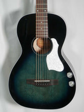 Load image into Gallery viewer, Art & Lutherie 047703 Roadhouse High Gloss Indigo Burst Q-Discrete