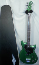 Load image into Gallery viewer, Reverend Signature Series Mike Watt Wattplower Mark II Satin Emerald Green Short Scale Bass with case New
