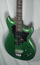 Load image into Gallery viewer, Reverend Signature Series Mike Watt Wattplower Mark II Satin Emerald Green Short Scale Bass with case New