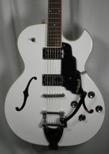 Load image into Gallery viewer, Guild Starfire I SC Single Cut Semi Hollow w/ Tremolo Snowcrest White
