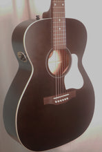 Load image into Gallery viewer, Art & Lutherie 042388 Legacy QIT Faded Black Concert Hall Acoustic Electric