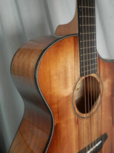 Load image into Gallery viewer, Breedlove Oregon Concert CE Acoustic-Electric Guitar Cinnamon Burst Made in USA with case New