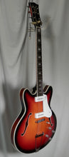 Load image into Gallery viewer, Vox Bobcat V90-SB Sunburst Semi-Hollow Electric with hard case