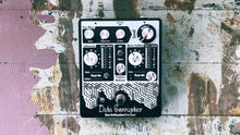 Load image into Gallery viewer, EarthQuaker Devices Data Corrupter Modulated Monophonic PLL Harmonizer synthesizer guitar effect pedal