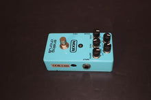 Load image into Gallery viewer, MXR M234 Analog Chorus guitar effect pedal used
