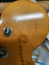 Load image into Gallery viewer, Fender Jazzmaster Sunburst vintage 1966 with reissue Fender case Setup for optimal playability

