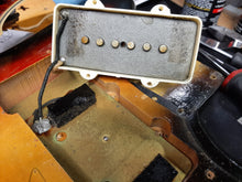 Load image into Gallery viewer, Fender Jazzmaster Sunburst vintage 1966 with reissue Fender case Setup for optimal playability
