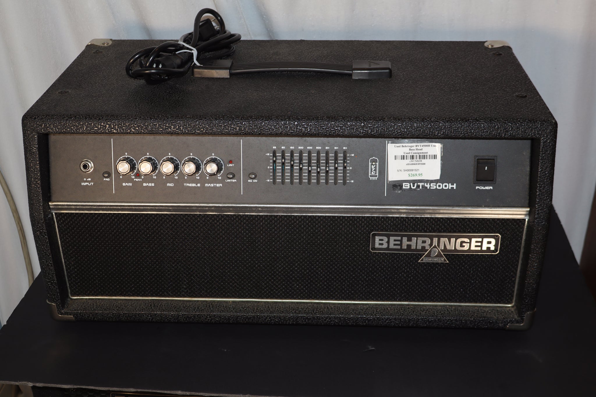 Behringer UltraBass BVT4500H 450w Bass Amp Head used LOCAL PICKUP 