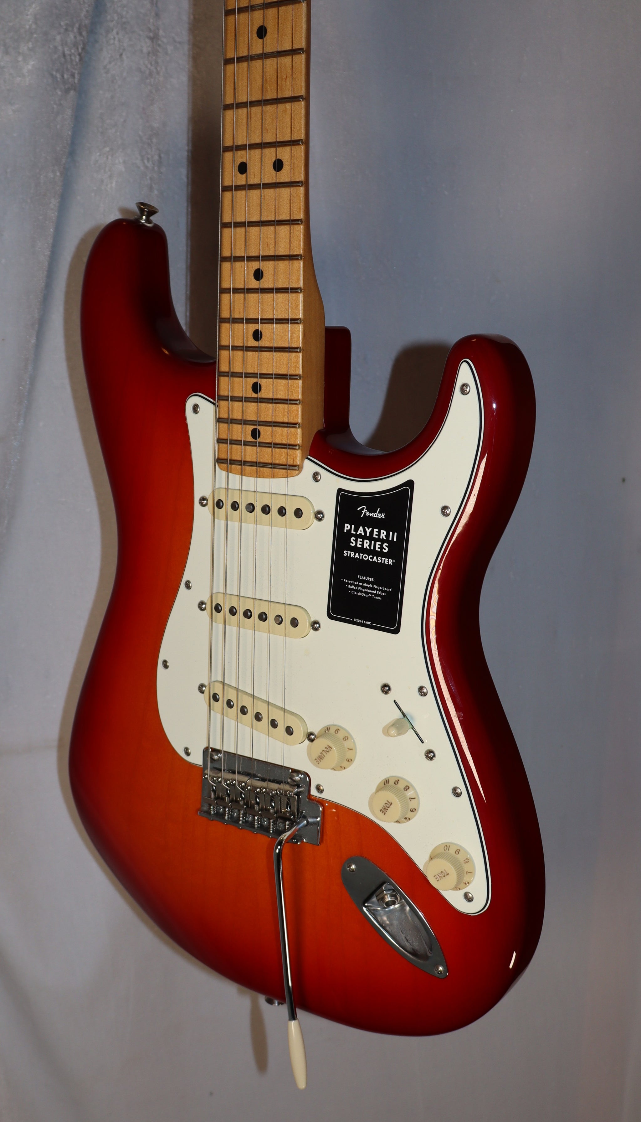 Fender Made in Mexico Player II Stratocaster Aged Cherry Burst