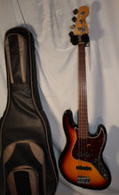 Load image into Gallery viewer, Fender Standard Jazz Bass Fretless Brown Sunburst Rosewood Fretboard Upgraded Active EMG Pickups 2004
