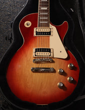 Load image into Gallery viewer, Gibson Les Paul Classic Cherry Sunburst with case 2023
