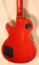 Load image into Gallery viewer, Gibson Les Paul Classic Cherry Sunburst with case 2023

