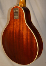 Load image into Gallery viewer, Framus Graziella A-style Mandolin Made in Germany with chipboard case vintage
