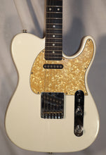 Load image into Gallery viewer, G&amp;L 30th Anniversary Collection ASAT Classic Pearl Frost White with COA + case used 2010 Fullterton, CA USA
