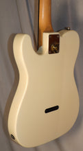 Load image into Gallery viewer, G&amp;L 30th Anniversary Collection ASAT Classic Pearl Frost White with COA + case used 2010 Fullterton, CA USA
