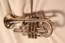 Load image into Gallery viewer, Generic Student Bb Cornet used
