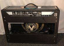 Load image into Gallery viewer, Fender '68 Custom Deluxe Reverb Reissue 1x12 Tube Combo Amp with footswitch and cover
