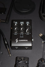 Load image into Gallery viewer, Cloudvocal ISOLO GT10 Acoustic Guitar Pickup Wireless System used
