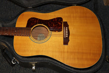 Load image into Gallery viewer, Guild USA D-25NT Dreadnought Acoustic with case used vintage 1994 Westerly Rhode Island
