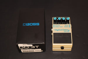 Boss DD-3T Digital Delay guitar effect pedal used