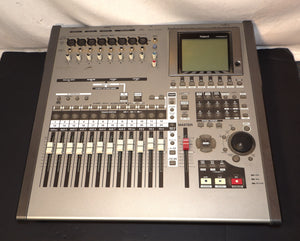 Roland VS2400-CD Digital Studio Workstation 24-track digital recorder + CD Burner used