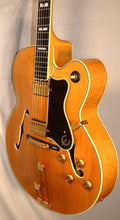 Load image into Gallery viewer, Epiphone Elitist Broadway Natural Hollow Body Electric Guitar with original case 2006 Made in Japan

