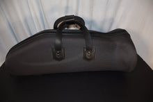 Load image into Gallery viewer, JZ Music Bb Student Trumpet with case + 7C mouthpiece used
