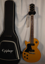 Load image into Gallery viewer, Epiphone Les Paul Special Left-Handed P90s TV Yellow electric guitar with gig bag used Lefty
