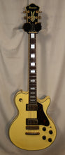 Load image into Gallery viewer, Performer PF300 White Made in Japan with original case Lawsuit Era Les Paul Copy vintage 1978-79
